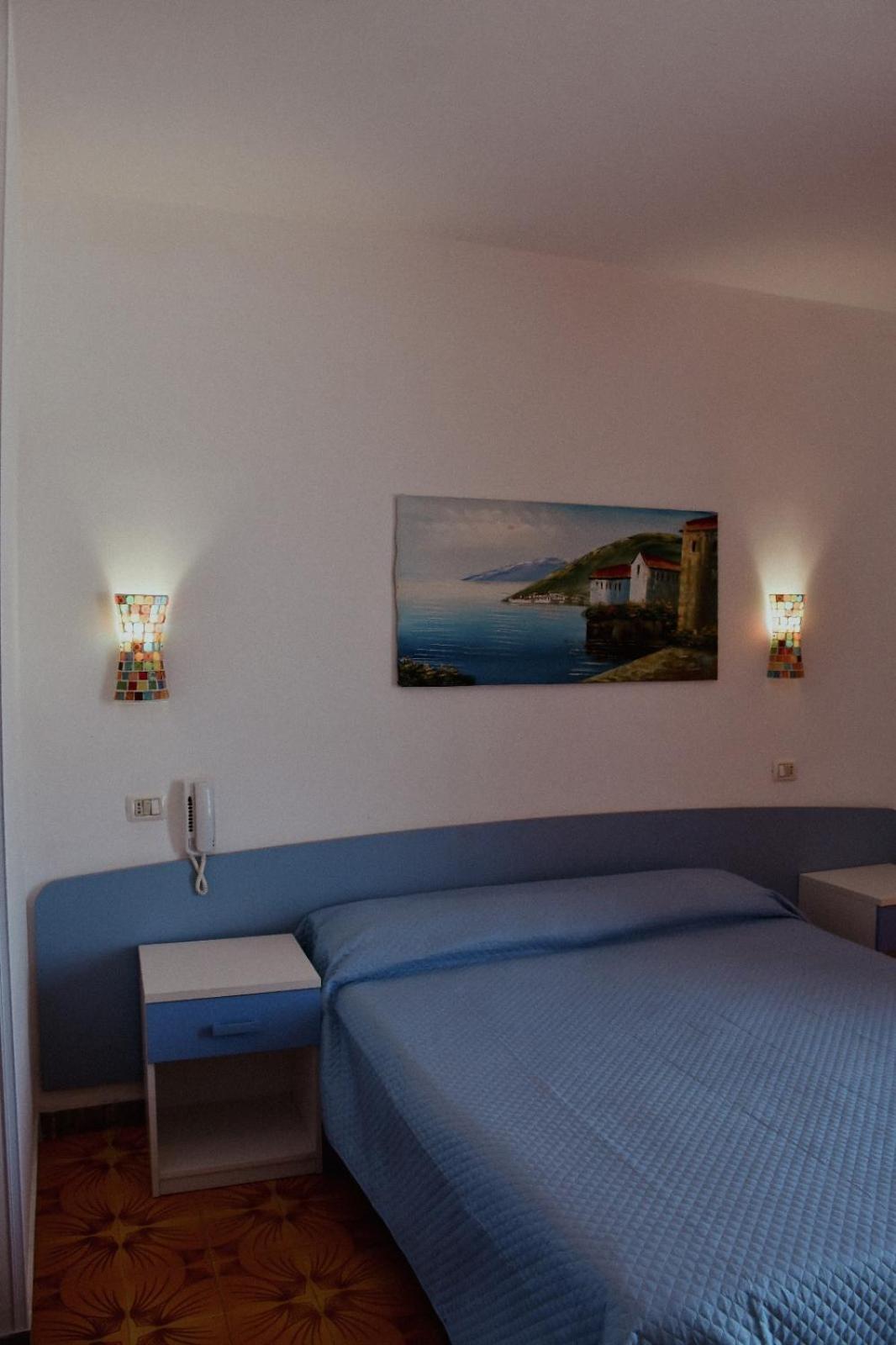 Vela Club Hotel & Appartamenti Rodi Garganico Exterior photo